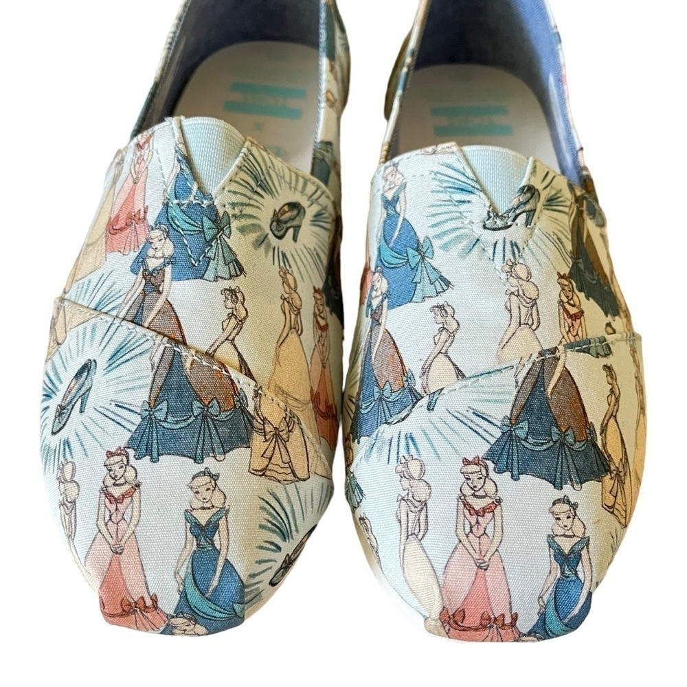 Toms x Disney limited edition Cinderella print classic canvas slip-on shoes - Picture 5 of 9